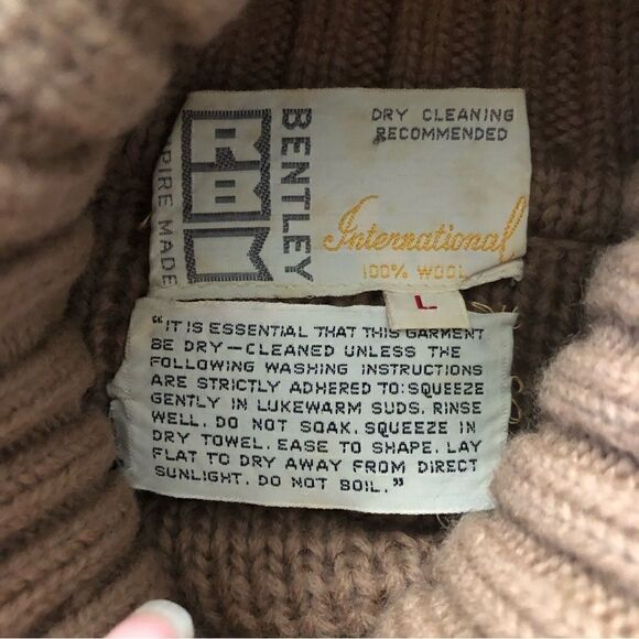 Bentley Vintage 100% wool heavy weight wool turtleneck sweater size large - Picture 9 of 9